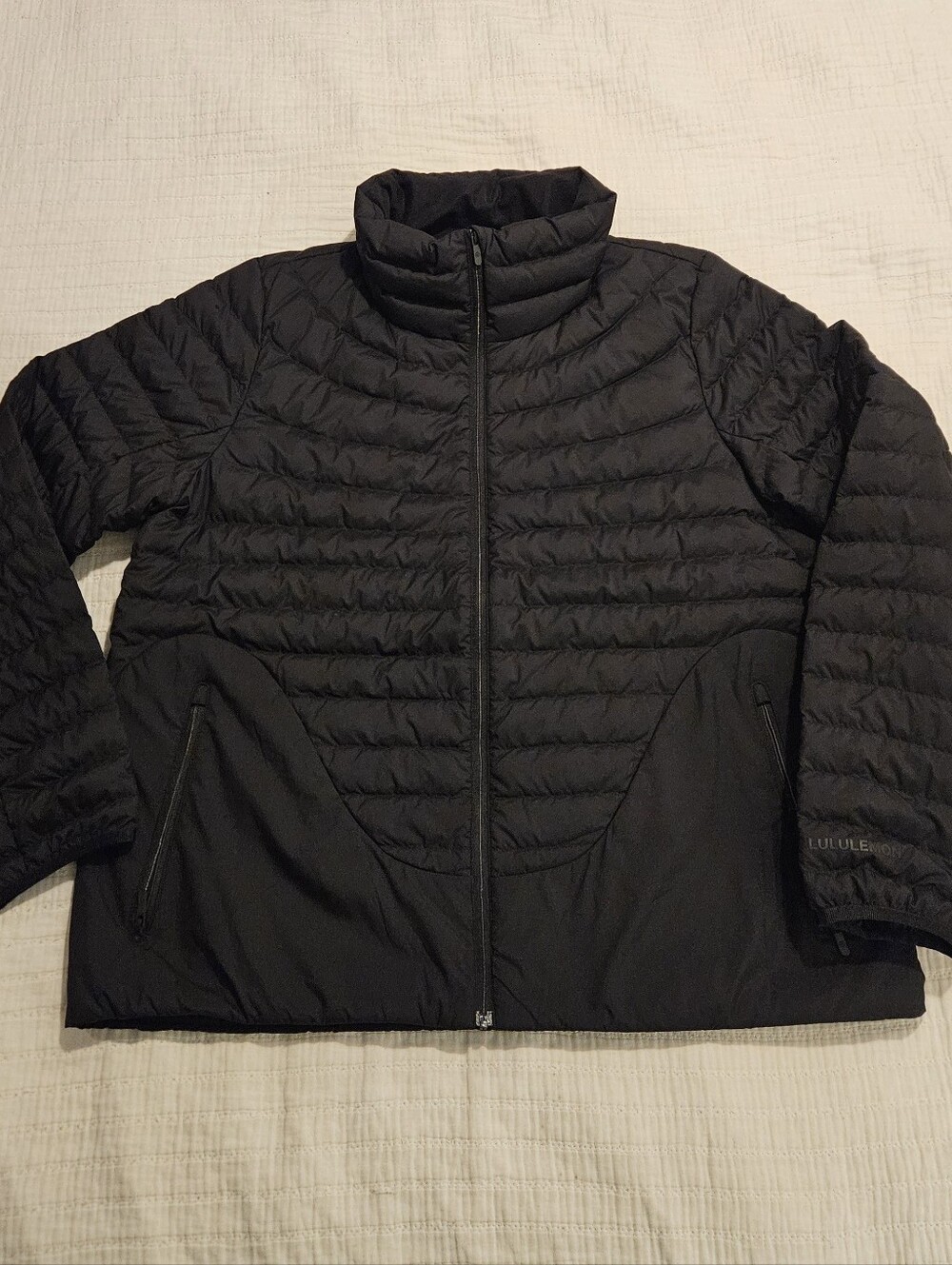 Women's Lululemon Black Lightweight  Relaxed-fit Down Puffer Jacket sz 12 NWOT